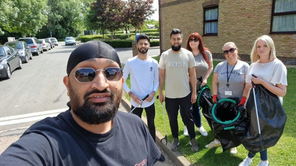 CSR Big Clean Up Colleague Image1